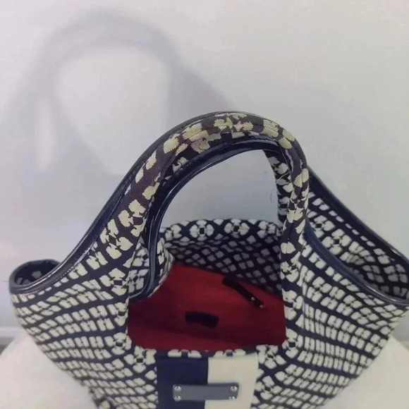 Kate Spade monogram canvas logo square style tote bag - Picture 5 of 15